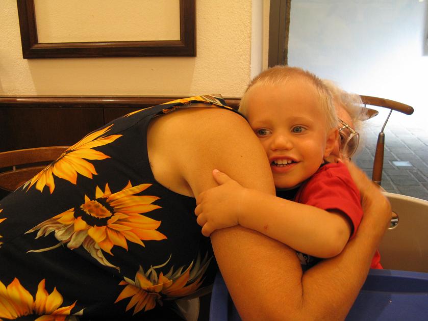 IMG_0773.JPG - Wojtu� bardzo kocha babci� (Nordsee / Salzburg)