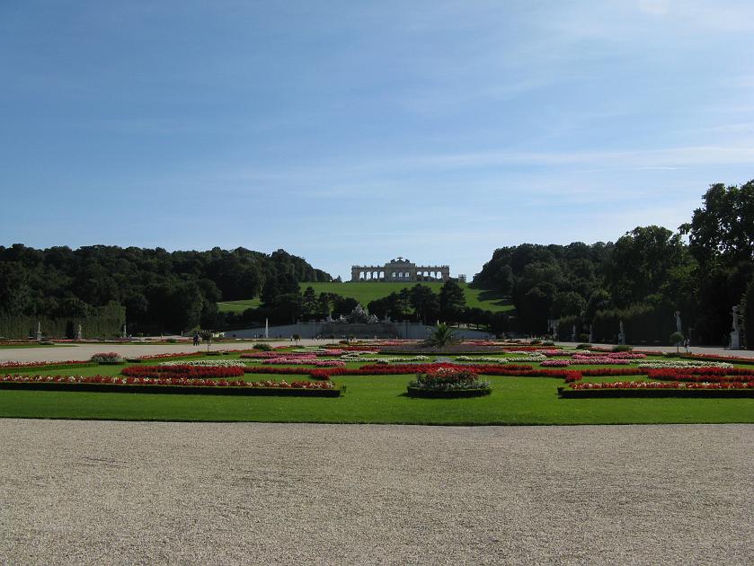 IMG_1409.JPG - Schonbrunn, w tle Cafe Glorietta
