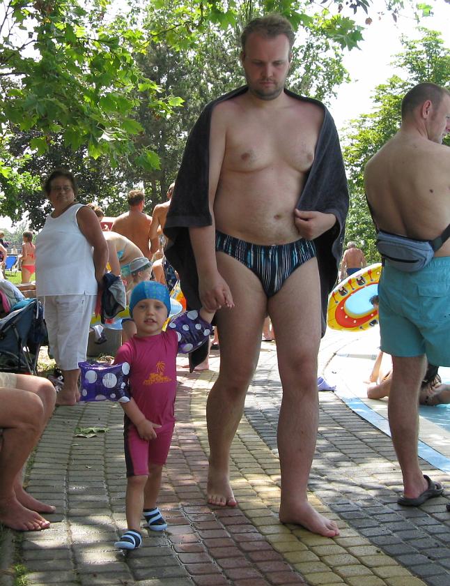 IMG_5471.JPG - Mały pływak z tatusiem