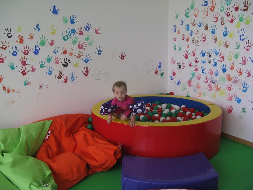 IMG_5819.JPG - Na basenie istnieje również basen z piłeczkami