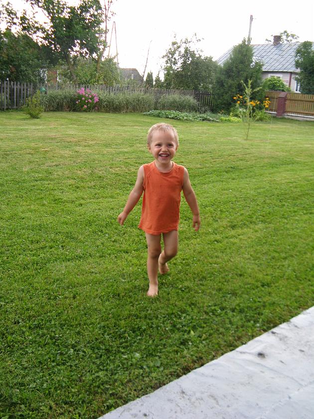 IMG_7556.JPG - Biega w deszczu