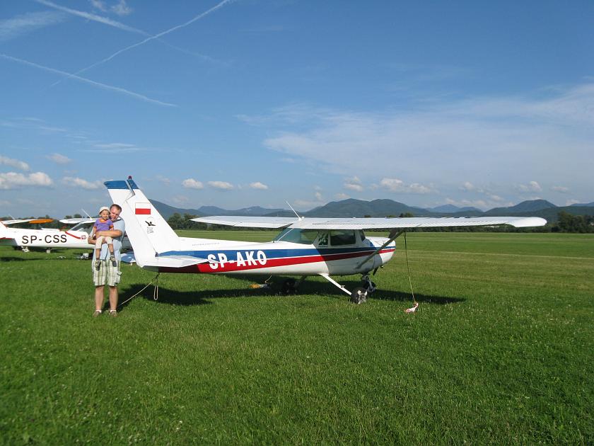 IMG_7829.JPG - Przy samolocie mistrza Janusza Darochy