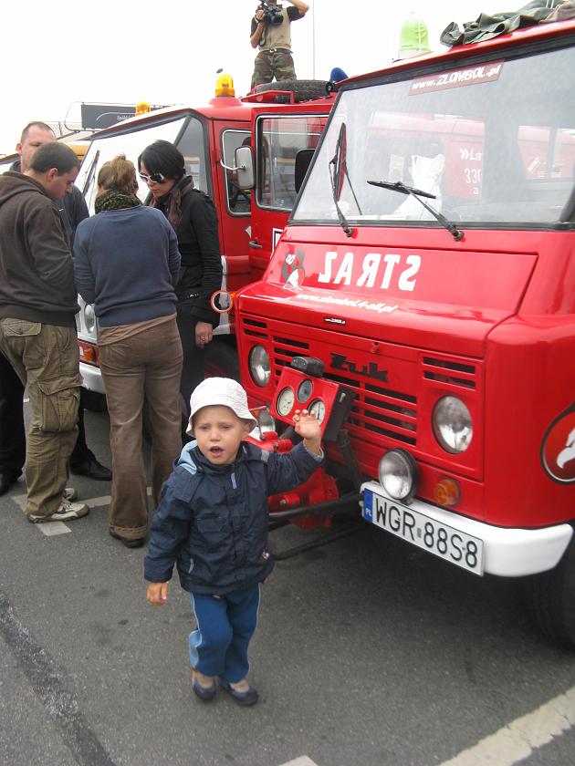 IMG_9366.JPG - Ale wyje! Uciekamy!