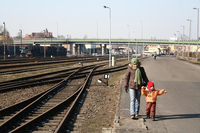 IMG_7463.JPG - Wolsztyn. Czekamy na odjazd parowozu