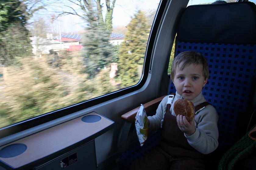 IMG_7609.JPG - Polski pączek w niemieckim pociągu (z Erlangen Hbf do Nürnberg Hbf)