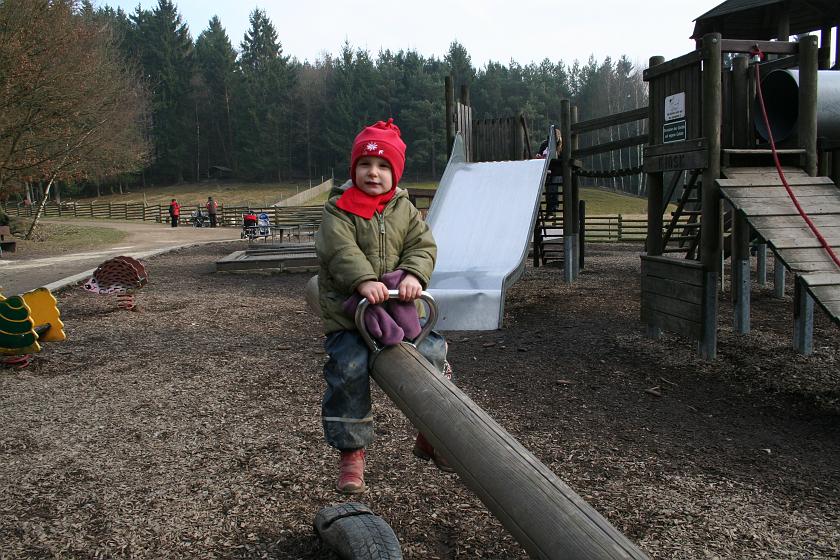 IMG_8030.JPG - Małgosia na huśtawce