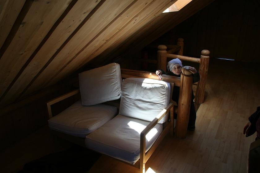 IMG_9271.JPG - Wojtek w naszym apartamencie