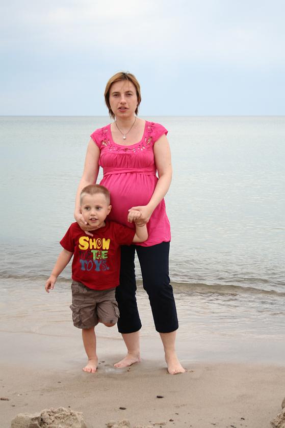 IMG_1613.JPG - Pierwsze moczenie nóg w morzu