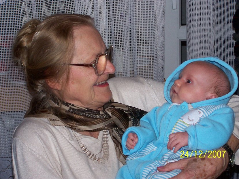 2007-12-24_0632.jpg - (2007-12-24) Z prababcią Wandzią