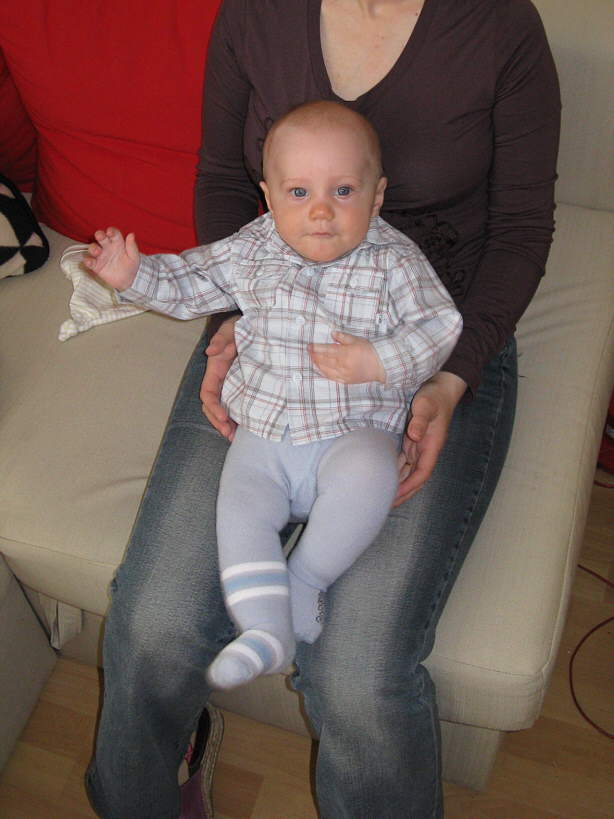 20080511-0818-wojtek.jpg - (2008-05-11) Facet w rajtuzach