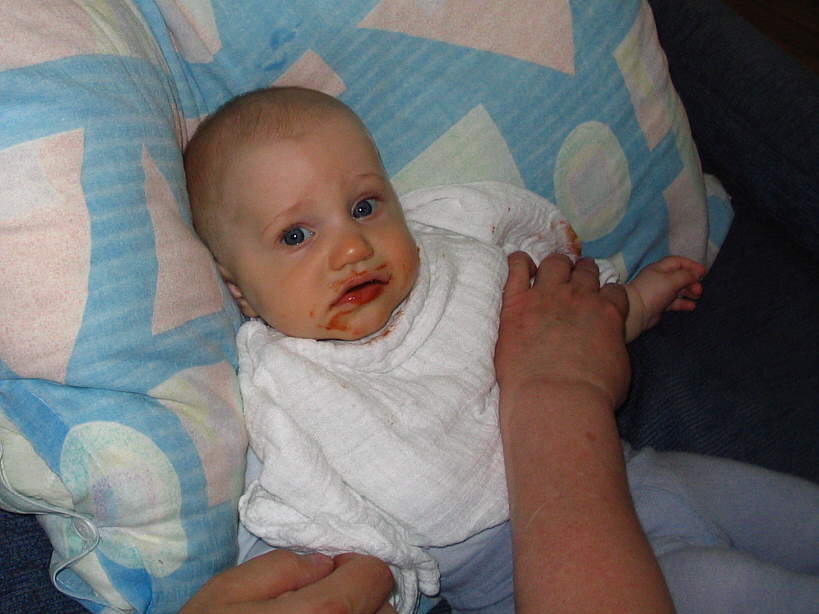 20080511-0944-wojtek.jpg - (2008-05-11) Nie każcie mi jeść tej zupy!!