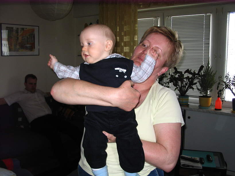 20080511-1521-wojtek.jpg - (2008-05-11) Ale jestem elegancki!