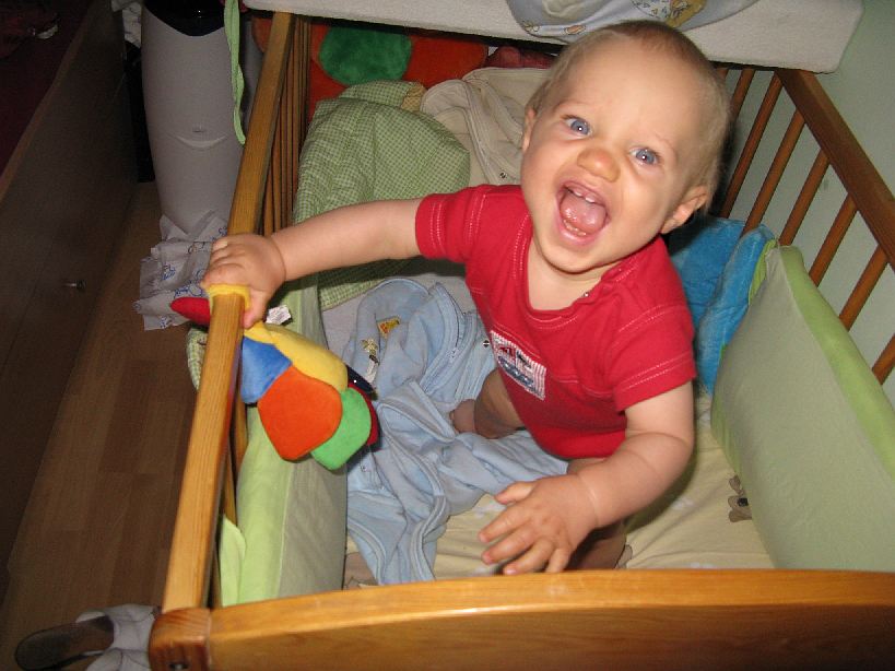 20080731-IMG_3950.jpg - (2008-07-31) Wyszły mi górne jedynki!!!