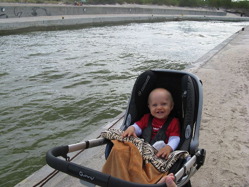 20080810-IMG_4526.jpg - (2008-08-10) W porcie w Rowach (2)