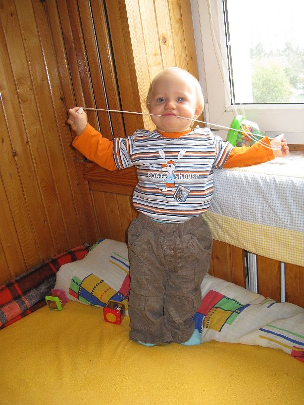 IMG_5482.jpg - Sznurek to dopiero zabawka!